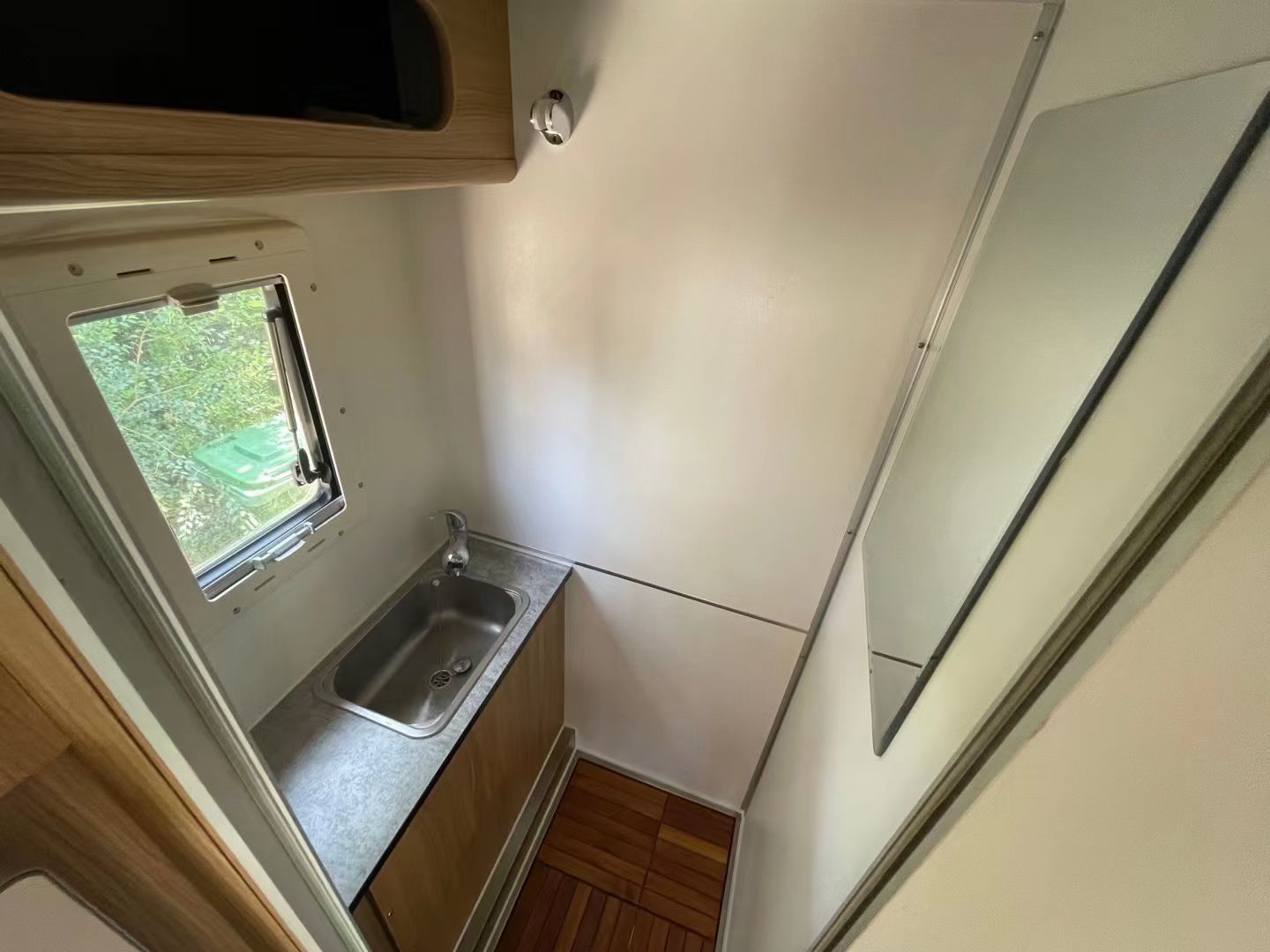 Caravan di Lusso Fuoristrada 4 - Camper Trailer Suspension Independent recensione e prezzo